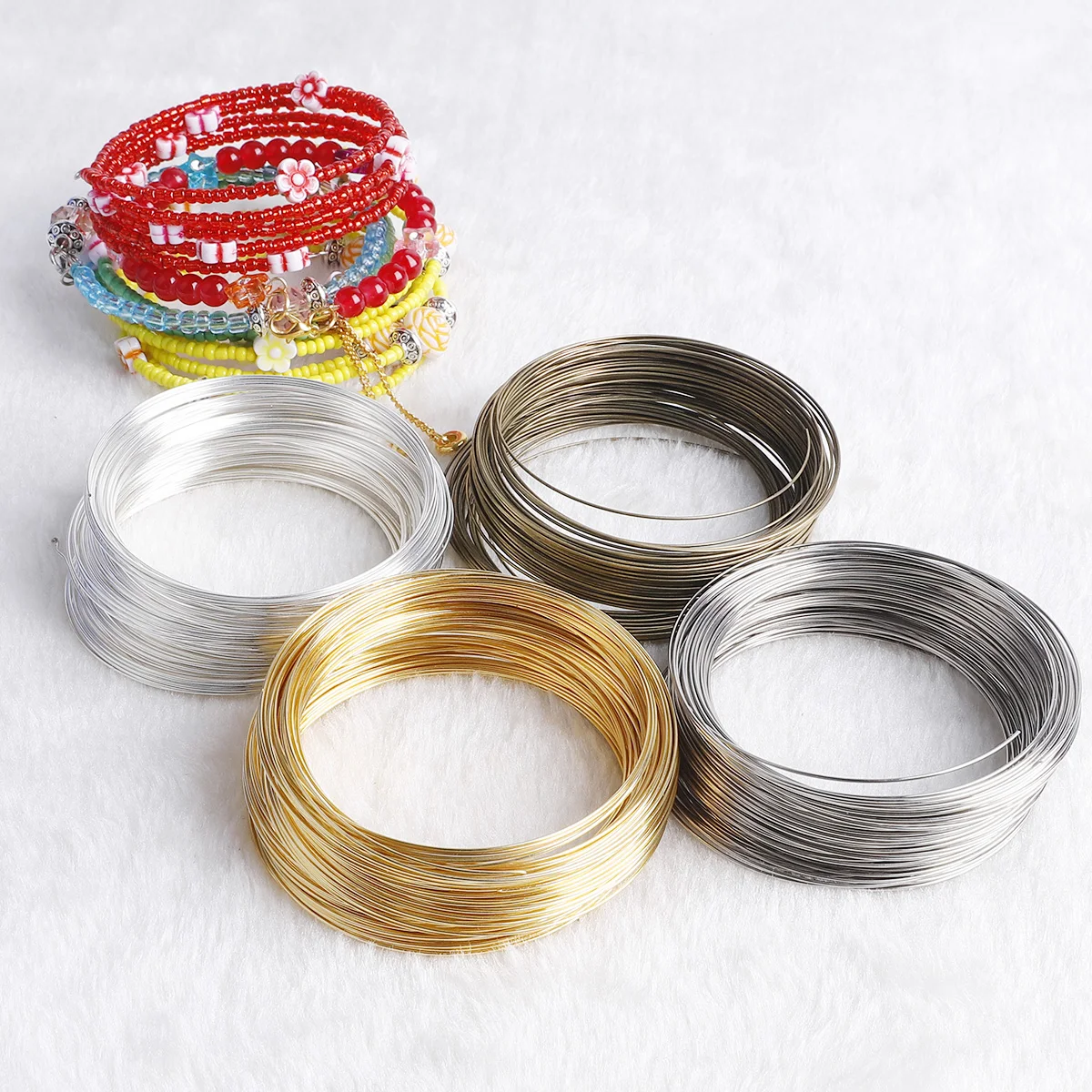 100 حلقة 0.6 مللي متر سلك الذا - مراجعة Memory Wire Bracelet وسعره